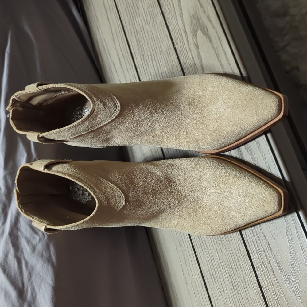 NEVER WORN...Vince Camuto Beige suede ankle boots